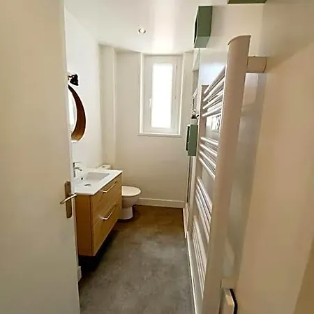 Cozy Au Centre-ville Апартаменты *